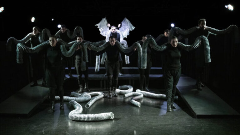 Cihangir Atölye Sahnesi iki uluslararası festivalde