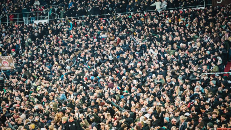 Tribünler: Modern dünyanın son sığınakları